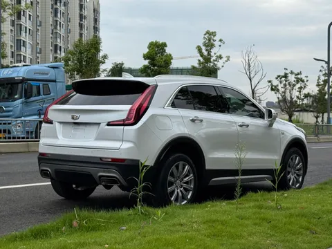 Cadillac XT4