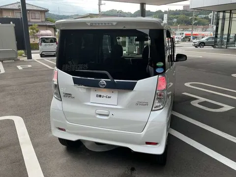 Nissan Dayz Roox