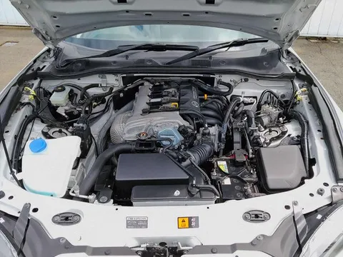 Mazda MX-5 (Roadster)