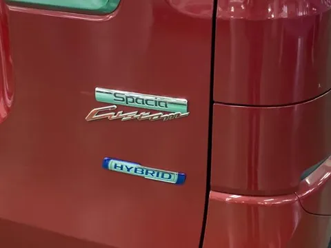 Suzuki Spacia Custom