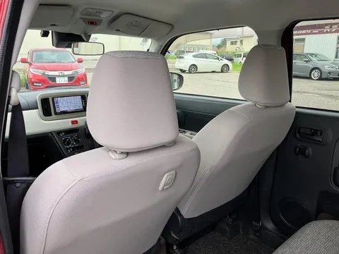 Daihatsu Mira Tocot