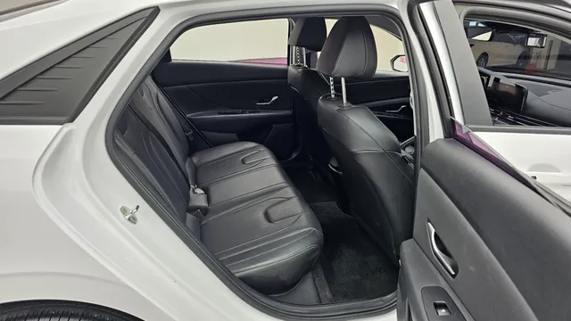 Hyundai Elantra (Avante)