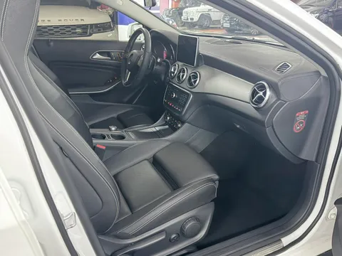 Mercedes-Benz Mercedes-Benz GLA