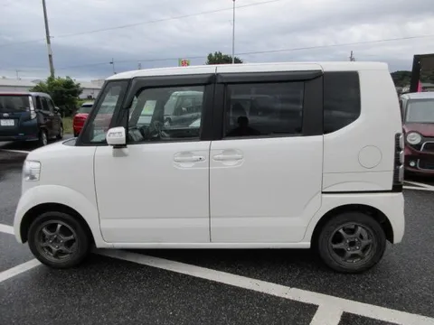 Honda N-BOX Custom