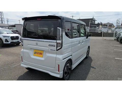 Suzuki Spacia Custom