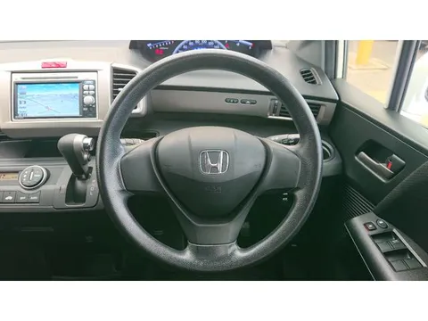 Honda Freed Spike