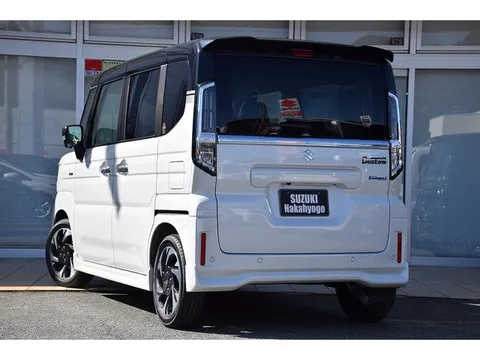 Suzuki Spacia Custom