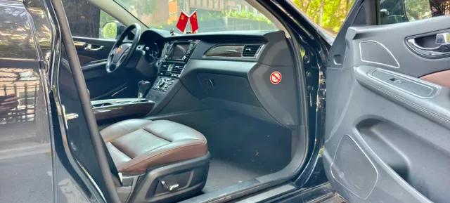 Hongqi H7