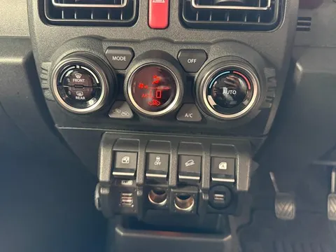 Suzuki Jimny Sierra
