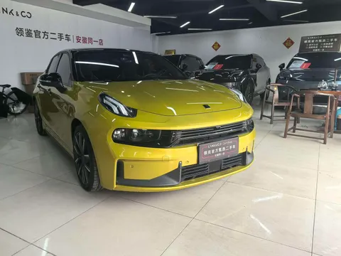 Lynk & Co 03
