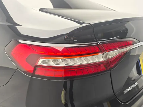Ford Taurus