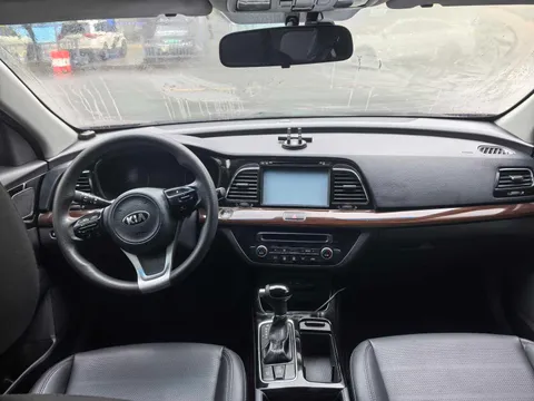 Kia K4
