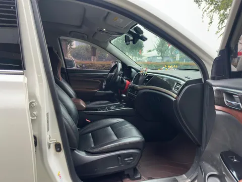 Gac GS8