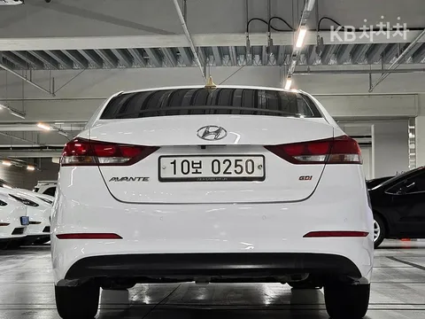 Hyundai Elantra (Avante)