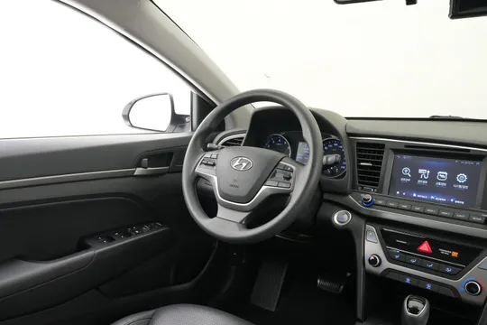 Hyundai Elantra (Avante)