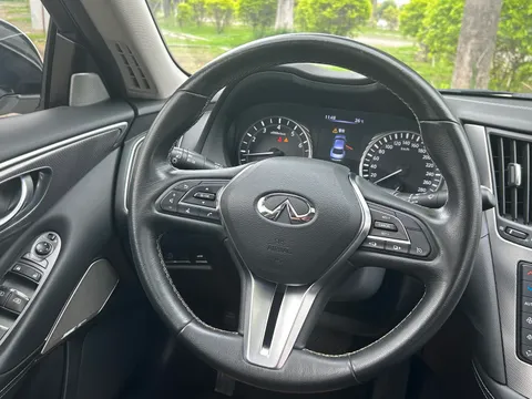 Infiniti Q50L