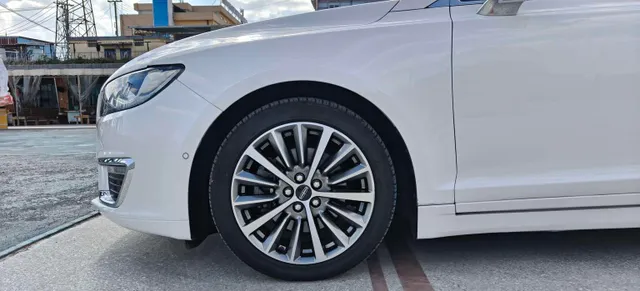 Lincoln MKZ