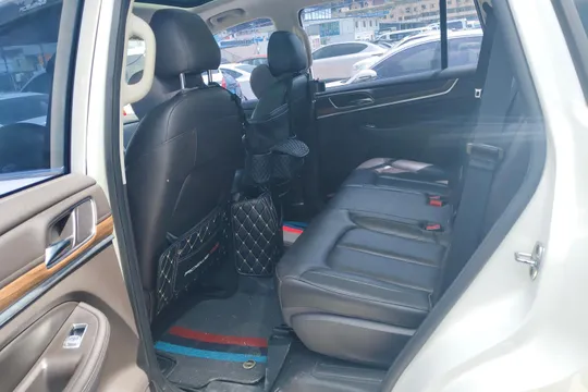 Roewe RX8