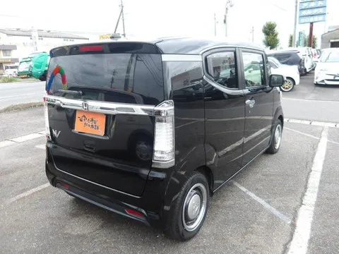 Honda N-BOX Slash