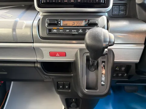 Suzuki Spacia Gear