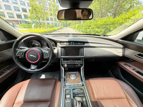 Jaguar XFL