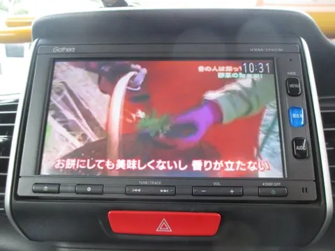 Honda N-BOX Custom