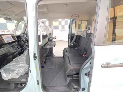 Suzuki Spacia Gear