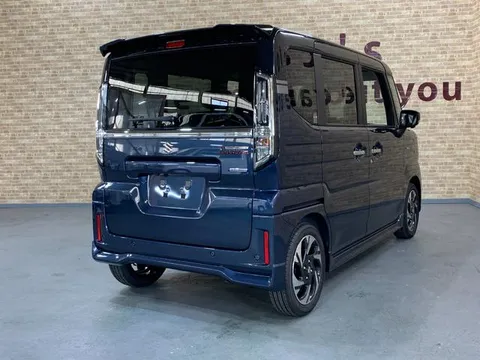 Suzuki Spacia Custom