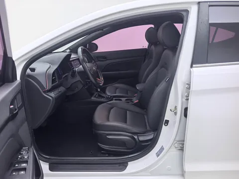 Hyundai Elantra (Avante)