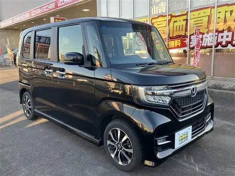 Honda N-BOX Custom