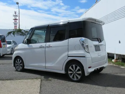 Mitsubishi eK Space Custom