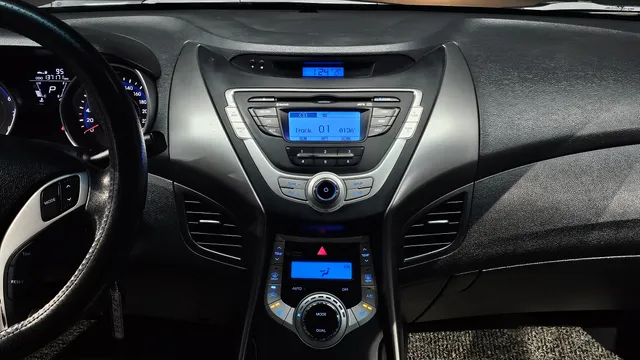 Hyundai Elantra (Avante)