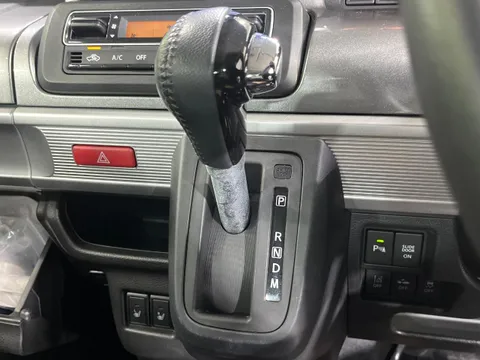 Suzuki Spacia Gear