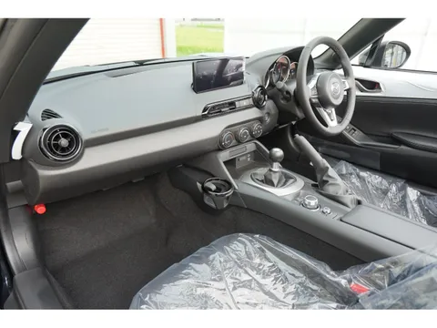 Mazda MX-5 (Roadster)