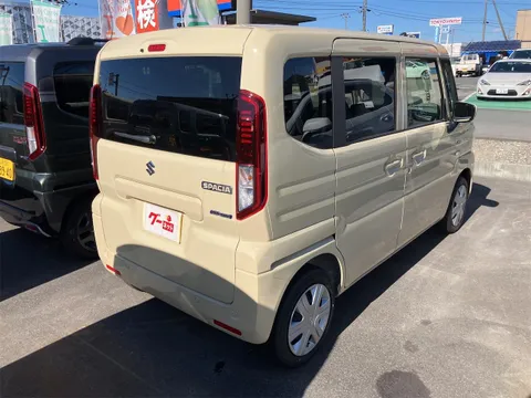 Suzuki Spacia