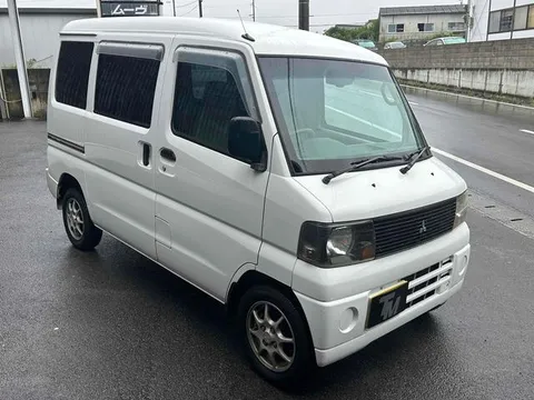 Mitsubishi Minicab Van