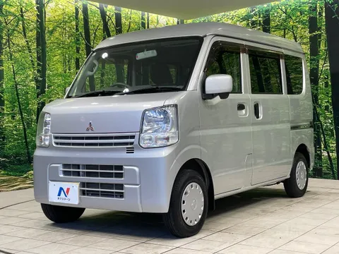 Mitsubishi Minicab Van