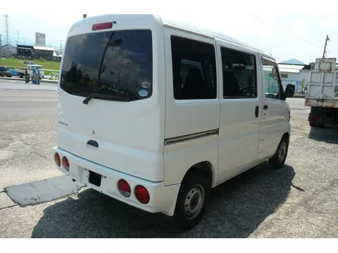 Mitsubishi Minicab Van