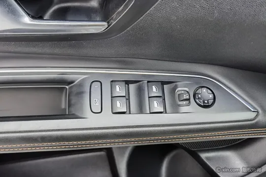 Peugeot 4008
