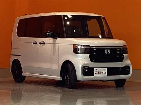 Honda N-BOX Custom