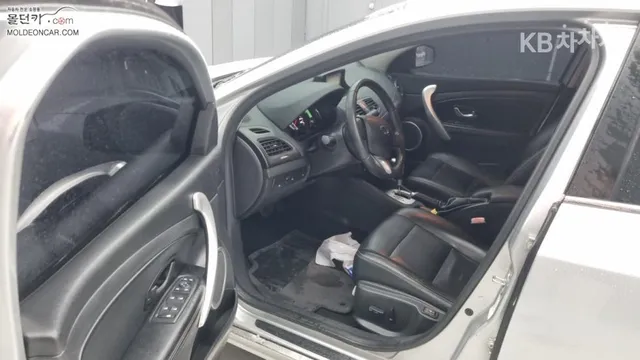 Renault SM3