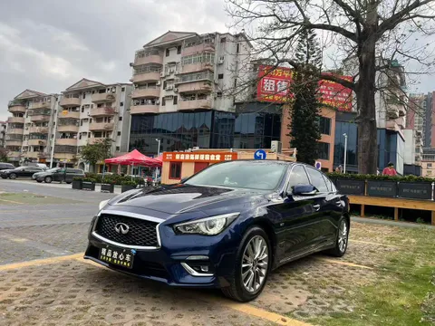 Infiniti Q50L