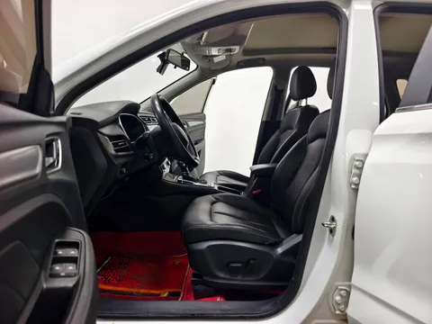 Roewe RX3