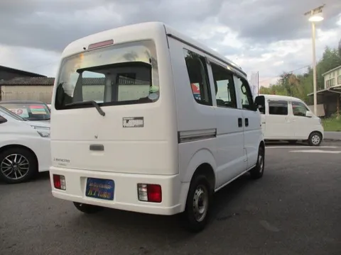 Mitsubishi Minicab Van