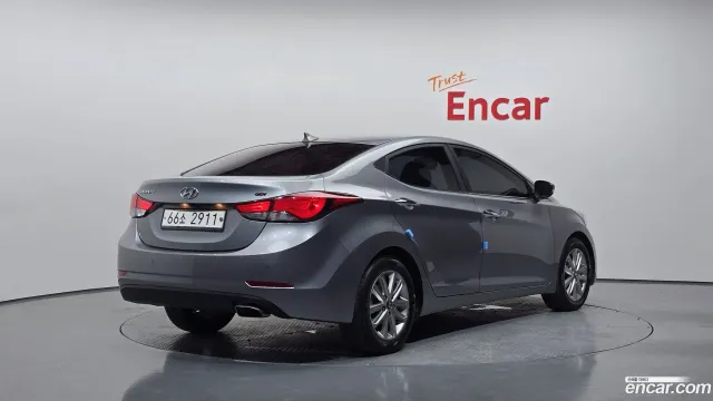 Hyundai Elantra (Avante)