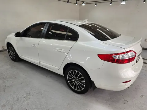 Renault SM3