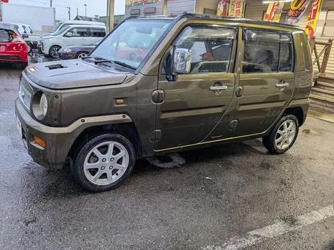 Daihatsu Naked