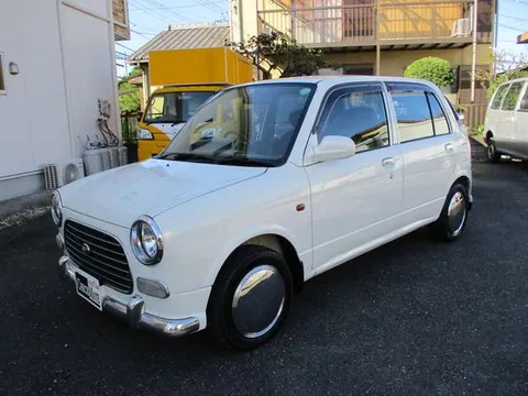 Daihatsu Mira Gino