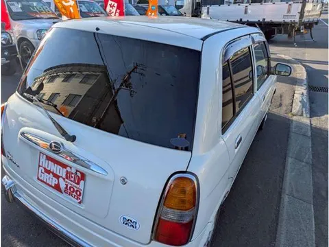 Daihatsu Mira Gino