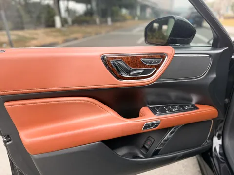Lincoln Continental